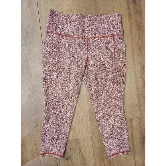 Athleta Salutation Stash II Textured Tights Red Cheetah Print. Size Large Petite - Picture 1 of 8